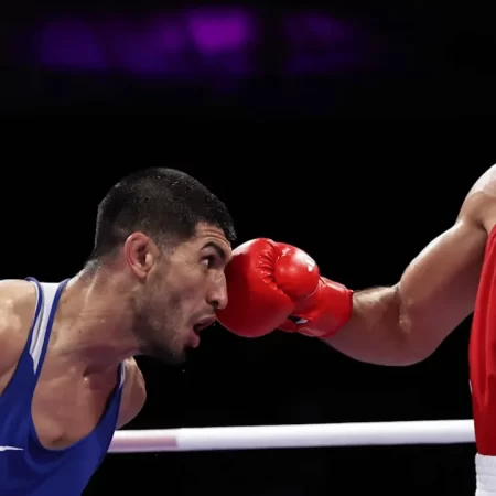 Boxing Brilliance: Enmanuel Reyes Pla and Davlat Boltaev Secure Bronze Medals