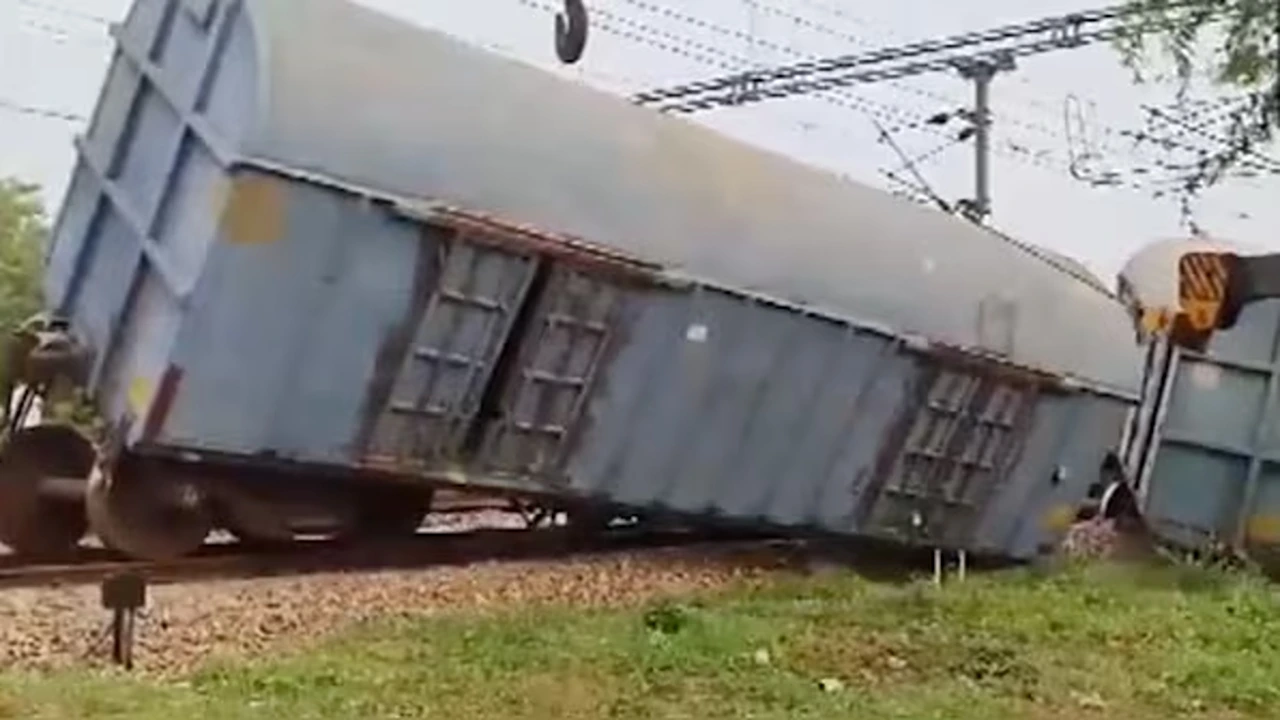 Tragedy Strikes: Train Accident in Uttar Pradesh Halts Traffic on Mathura-Palwal Route